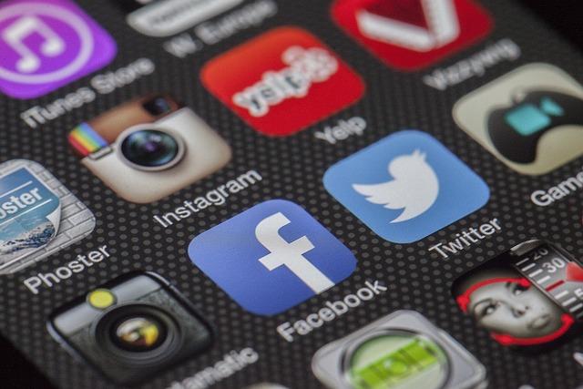 Jak pozvat holku na rande přes Facebook: Tipy pro moderní komunikaci!
